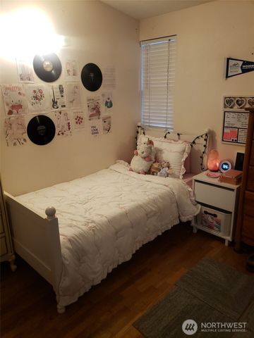 1718 144th Avenue SE, Bellevue, WA 98007