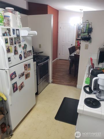 1718 144th Avenue SE, Bellevue, WA 98007