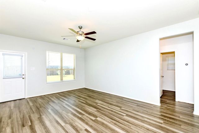 6718 Coral Bells Lane, Dickinson, TX 77539
