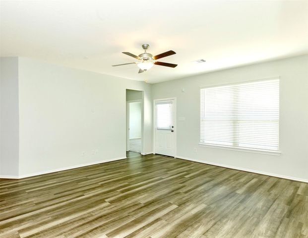 6718 Coral Bells Lane, Dickinson, TX 77539