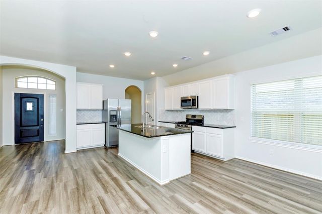 6718 Coral Bells Lane, Dickinson, TX 77539