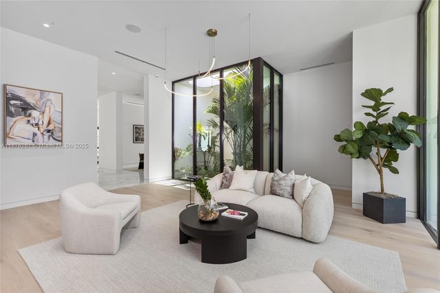 5671 SW 130th Ave, Southwest Ranches, FL 33330