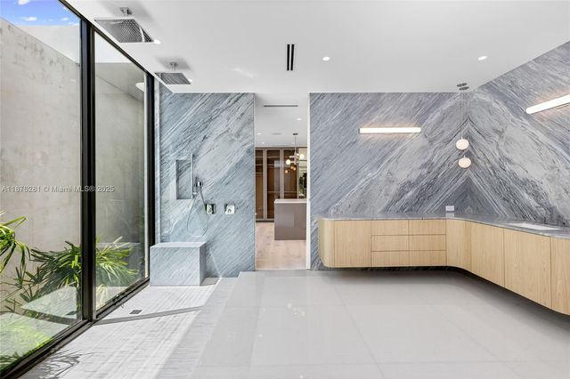 5671 SW 130th Ave, Southwest Ranches, FL 33330