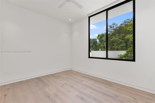 5671 SW 130th Ave, Southwest Ranches, FL 33330