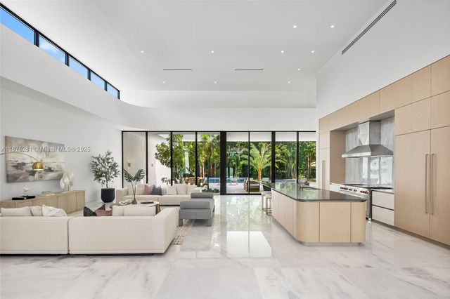 5671 SW 130th Ave, Southwest Ranches, FL 33330