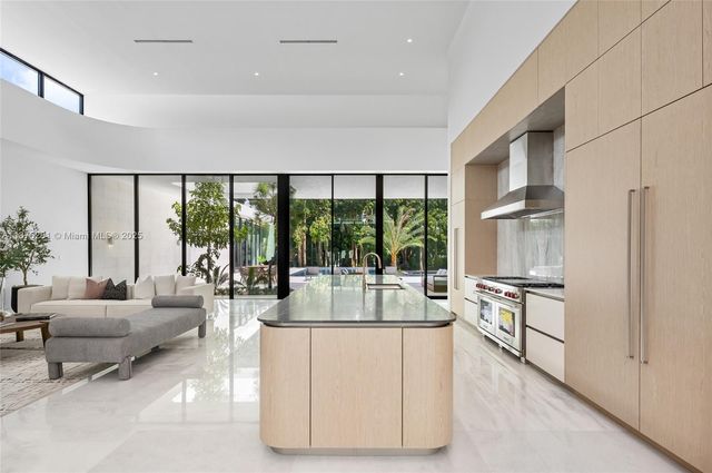 5671 SW 130th Ave, Southwest Ranches, FL 33330