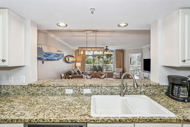 1326 SE Miracle Strip Parkway 306, Fort Walton Beach, FL 32548