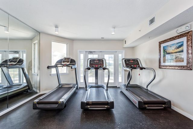 1326 SE Miracle Strip Parkway 306, Fort Walton Beach, FL 32548