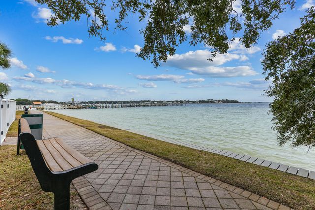 1326 SE Miracle Strip Parkway 306, Fort Walton Beach, FL 32548