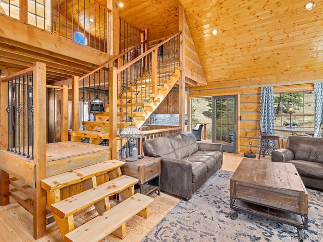 205 Chipmunk Place, Drake, CO 80515