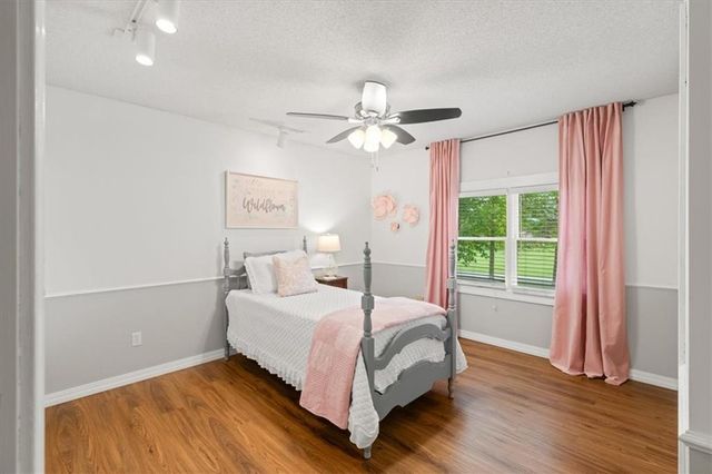 1311 N Elsea Smith Road, Independence, MO 64016