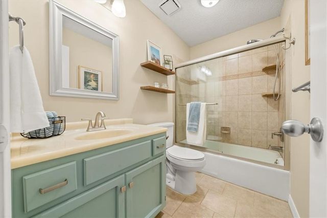 1311 N Elsea Smith Road, Independence, MO 64016
