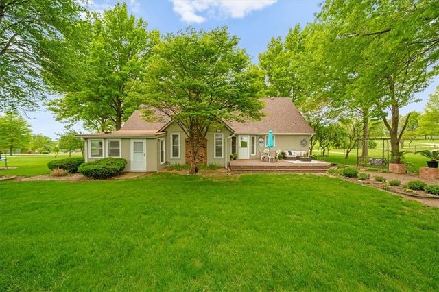 1311 N Elsea Smith Road, Independence, MO 64016