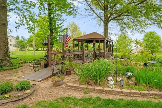 1311 N Elsea Smith Road, Independence, MO 64016