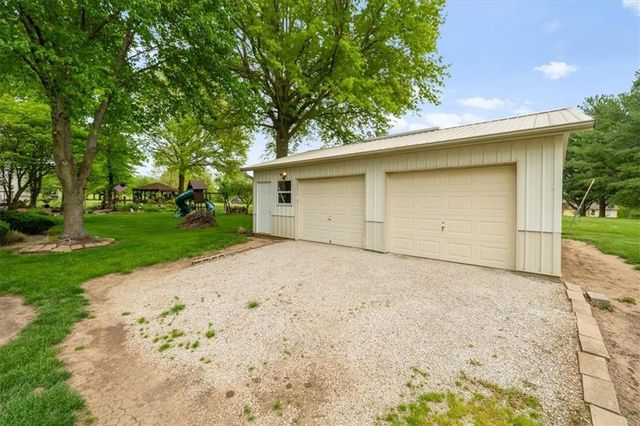 1311 N Elsea Smith Road, Independence, MO 64016