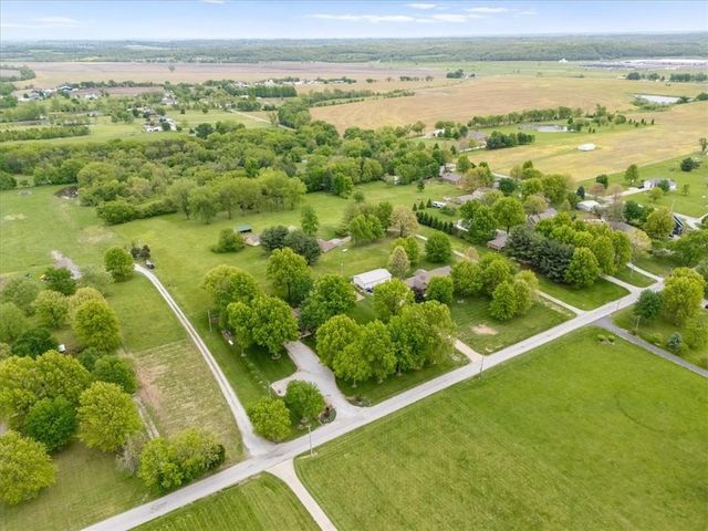1311 N Elsea Smith Road, Independence, MO 64016
