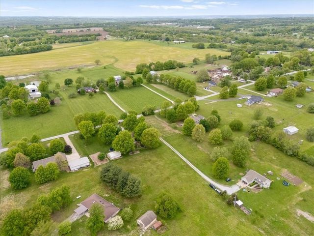 1311 N Elsea Smith Road, Independence, MO 64016