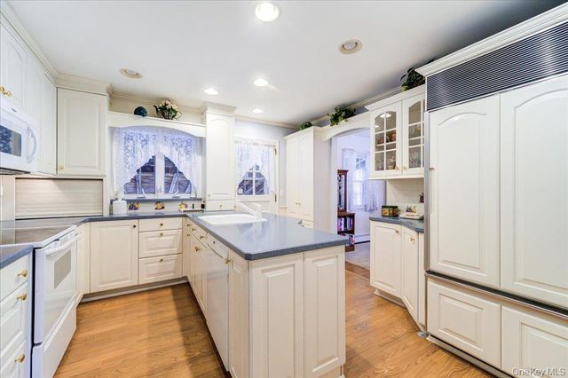 86 W Main Street, Washingtonville, NY 10992