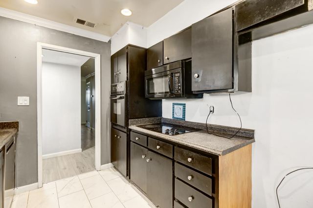 6231 Paris St, Citrus Heights, CA 95621