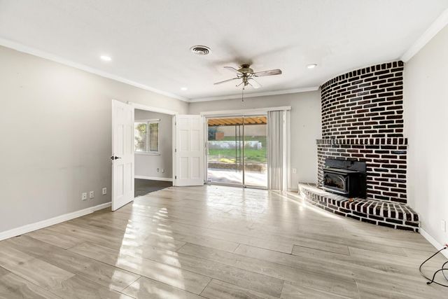 6231 Paris St, Citrus Heights, CA 95621