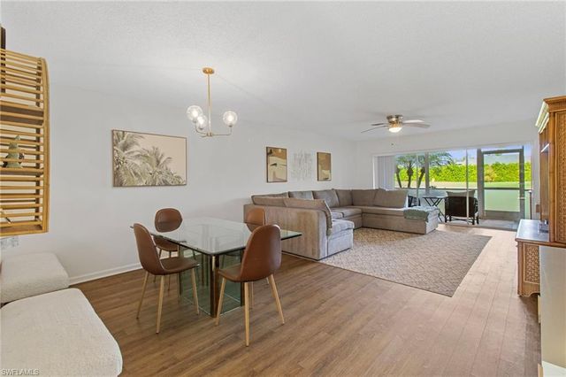 3705 Amberly CIR # F102, Naples, FL 34112