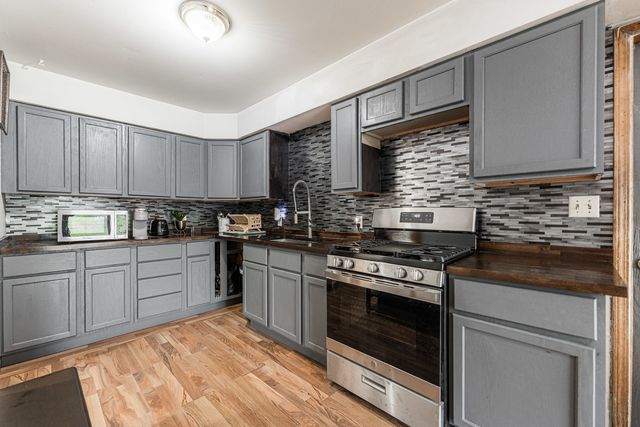 1409 E Stonehenge Drive 1409, Sycamore, IL 60178
