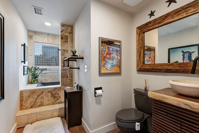 309 Church St PH 605, Nashville, TN 37201