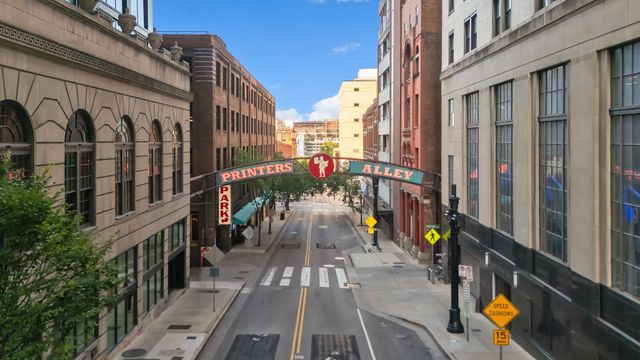 309 Church St PH 605, Nashville, TN 37201