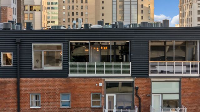 309 Church St PH 605, Nashville, TN 37201
