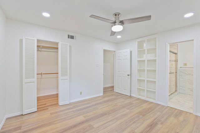624 Hillview Drive, Hurst, TX 76054