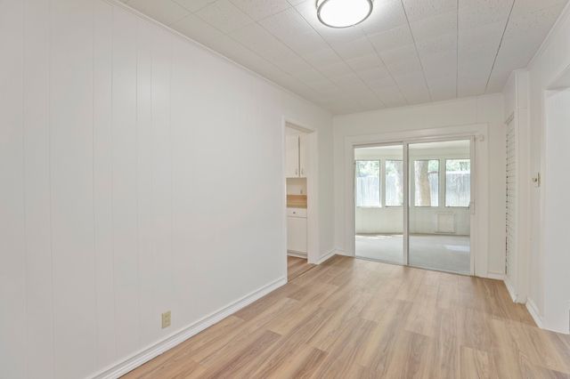 624 Hillview Drive, Hurst, TX 76054