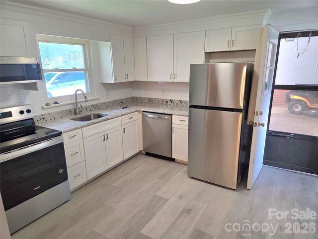 7222 Melody Lane, Charlotte, NC 28214