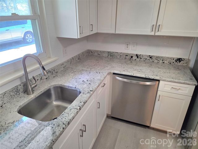 7222 Melody Lane, Charlotte, NC 28214