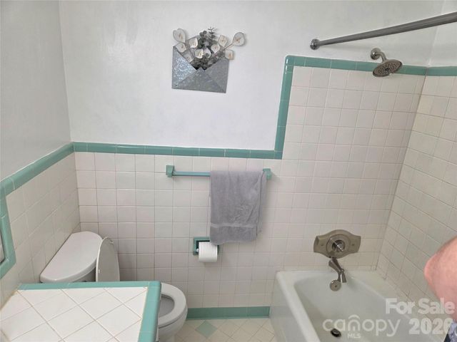 7222 Melody Lane, Charlotte, NC 28214