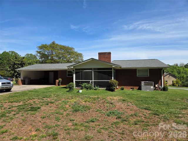 7222 Melody Lane, Charlotte, NC 28214