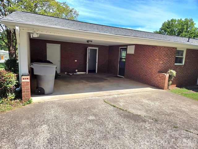 7222 Melody Lane, Charlotte, NC 28214