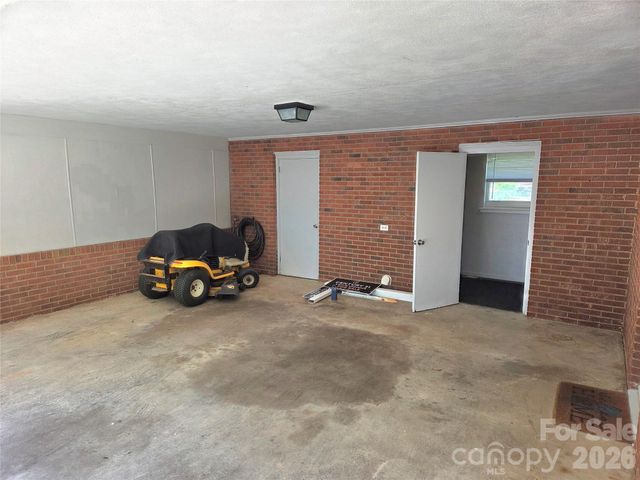 7222 Melody Lane, Charlotte, NC 28214