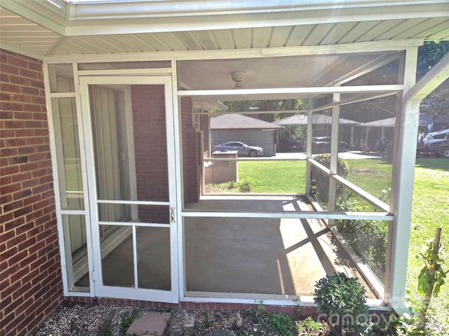 7222 Melody Lane, Charlotte, NC 28214