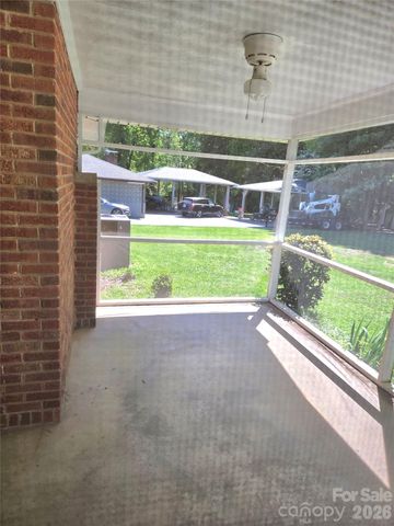 7222 Melody Lane, Charlotte, NC 28214