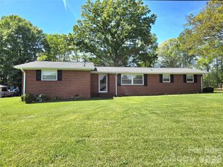 7222 Melody Lane, Charlotte, NC 28214