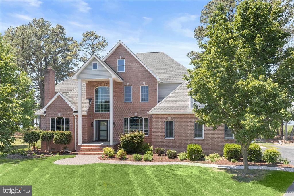 Image 2 of property listing at 109 STARBOARD CT, Grasonville, MD 21638