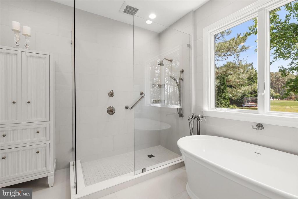 Image 35 of property listing at 109 STARBOARD CT, Grasonville, MD 21638