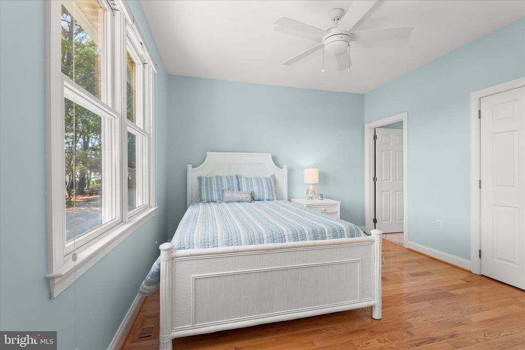 Image 37 of property listing at 109 STARBOARD CT, Grasonville, MD 21638