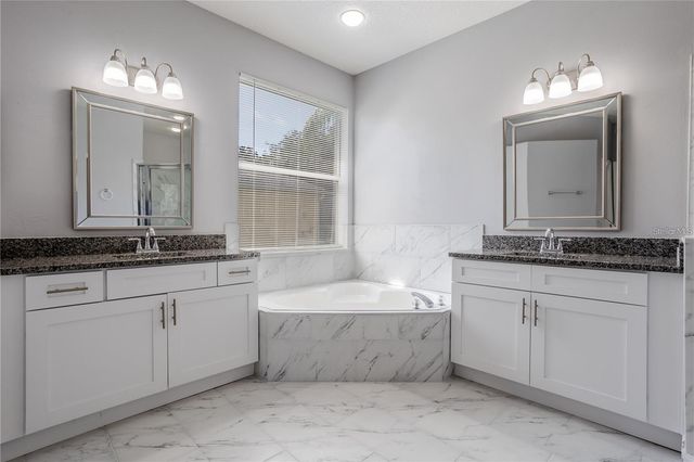 4946 LAZY OAKS WAY, St Cloud, FL 34771