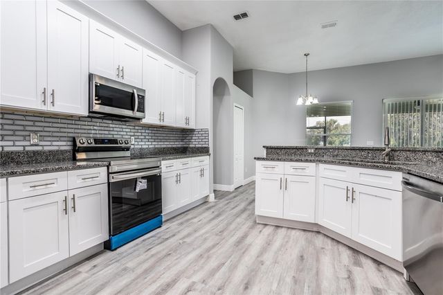 4946 LAZY OAKS WAY, St Cloud, FL 34771