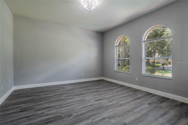 4946 LAZY OAKS WAY, St Cloud, FL 34771