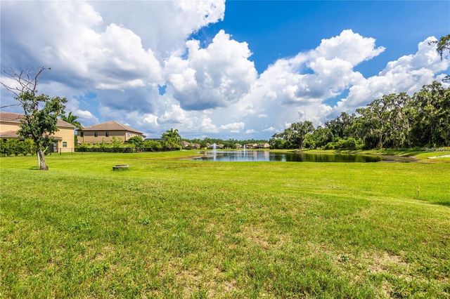 4946 LAZY OAKS WAY, St Cloud, FL 34771