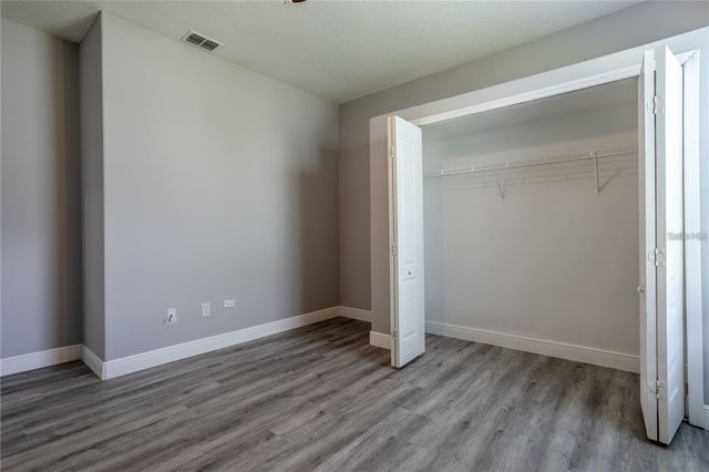 4946 LAZY OAKS WAY, St Cloud, FL 34771