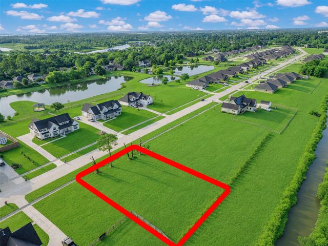 4116 Leslies Way, Dickinson, TX 77539