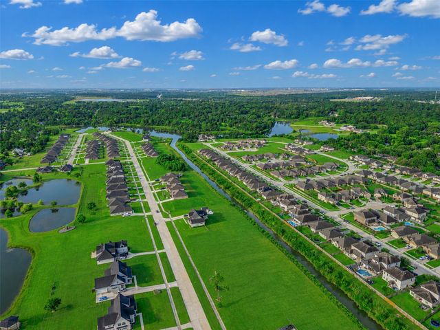 4116 Leslies Way, Dickinson, TX 77539
